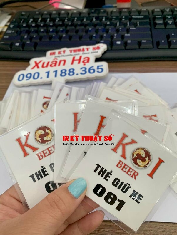 In thẻ giữ xe giấy ép plastic quán beer size 6cm x 6cm - INKTS1042