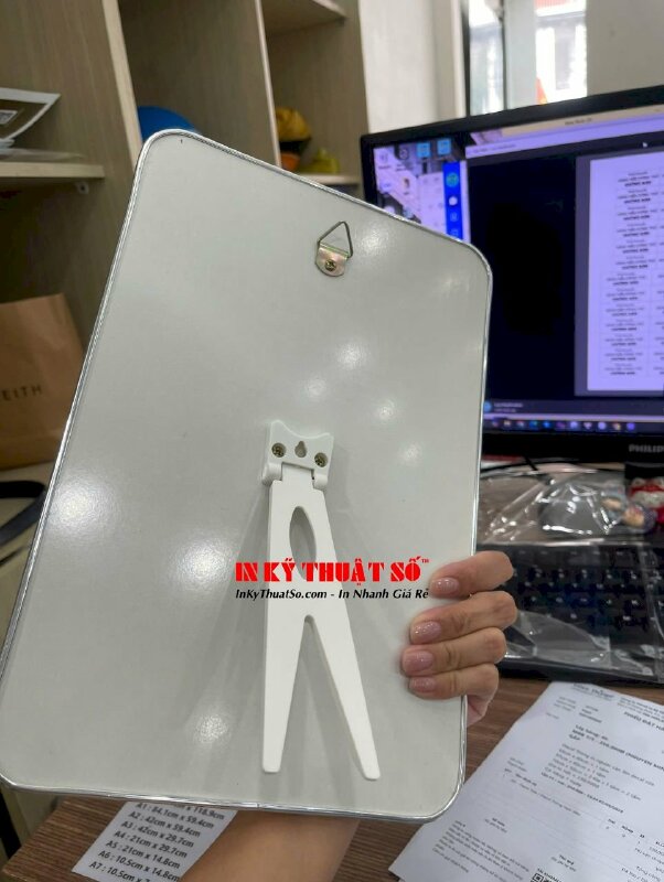 Rửa ảnh gỗ (ảnh ép gỗ Laminate) hình couple vợ chồng đi du lịch - INKTS3286