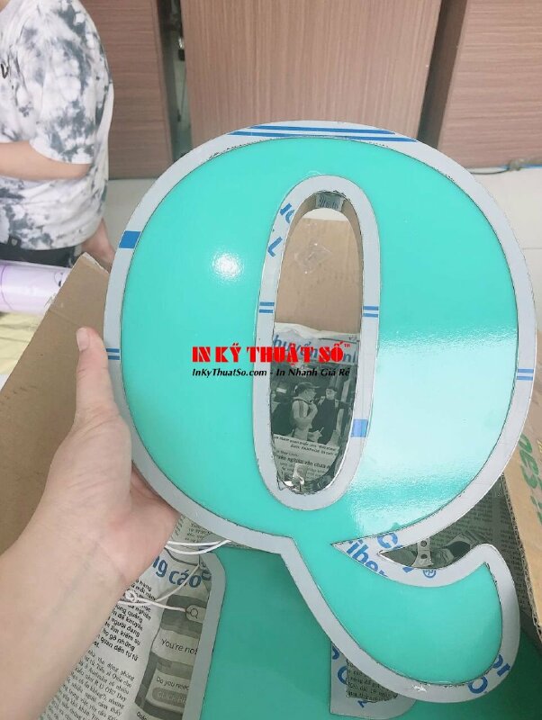 Chữ hộp đèn Mica viền hông inox trắng đi đèn Led hông - INKTS1181