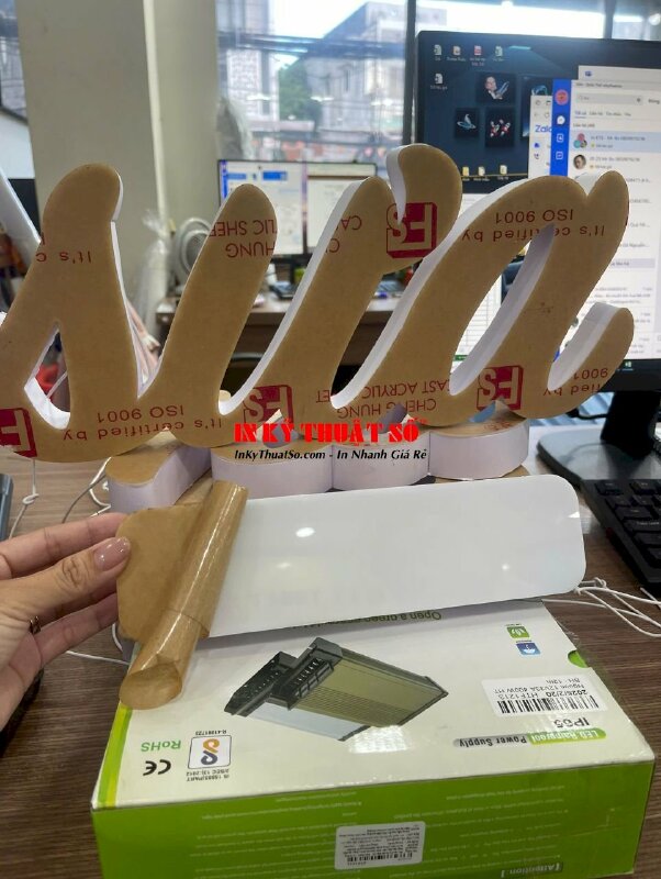 Hộp đèn chữ nổi Mica sữa đi đèn Led âm, cắt CNC theo chữ, uốn hông Format - INKTS1162