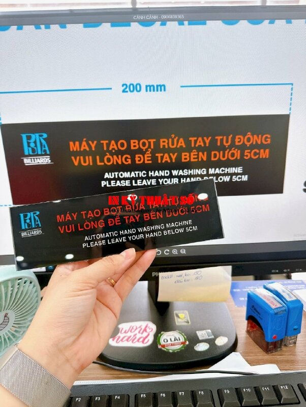 In bảng tên Mica gắn máy tạo bọt rửa tay tự động - INKTS648