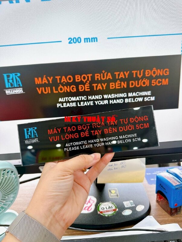 In bảng tên Mica gắn máy tạo bọt rửa tay tự động - INKTS648