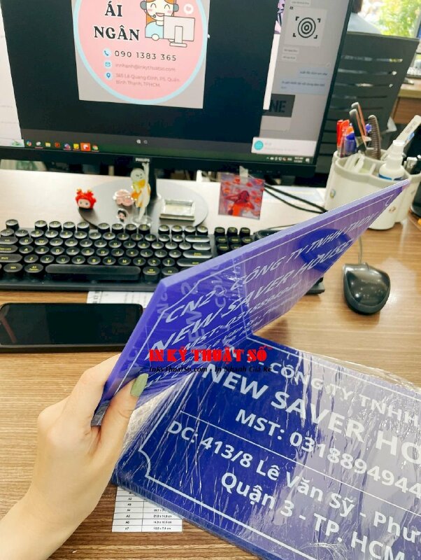 In biển hiệu công ty Mica màu xanh 5li - INKTS3305