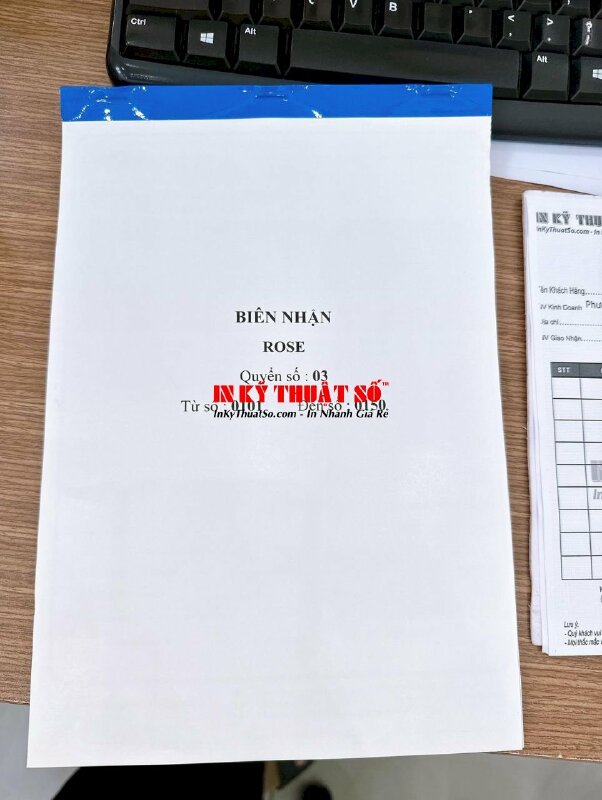 In biên nhận 2 liên khổ A4, phiếu hóa đơn bán hàng cho shop thời trang - INKTS738