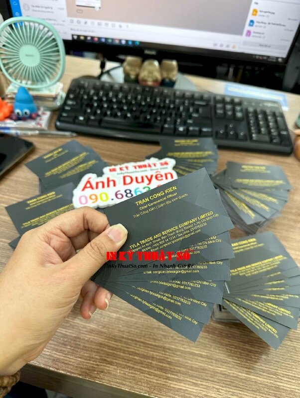In card visit giám đốc kinh doanh Chief Commercial Officer, card visit giấy B300 - INKTS572