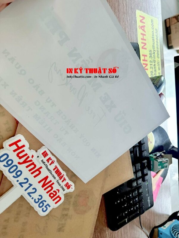 In Decal sữa dán tấm Mica trong 3li làm bảng thông báo giữ xe miễn phí free parking - INKTS789