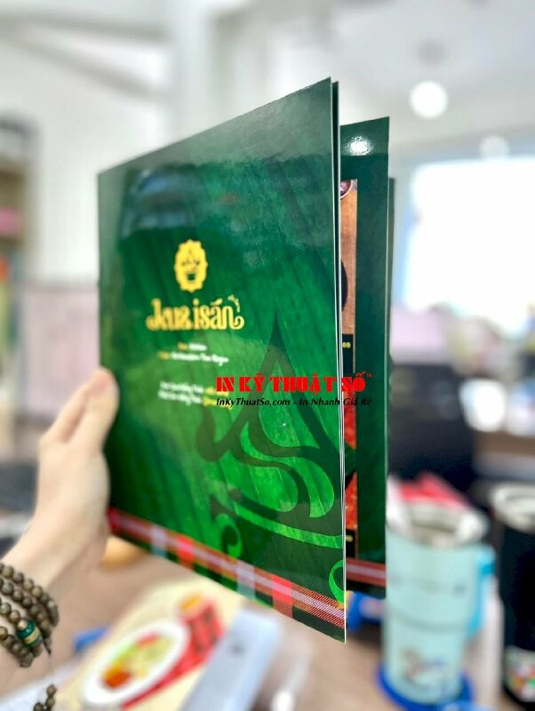 In menu nhà hàng Thái Lan, menu giấy cán bóng, đóng kim giữa - INKTS327