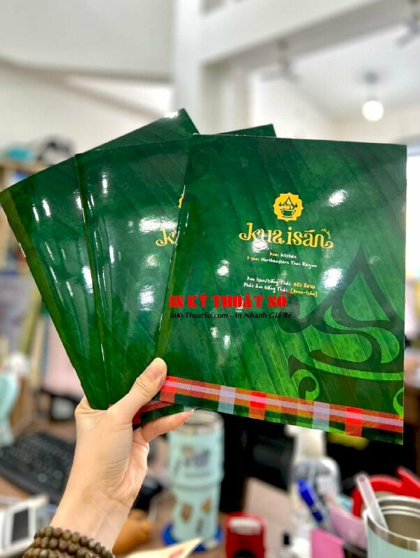 In menu nhà hàng Thái Lan, menu giấy cán bóng, đóng kim giữa - INKTS327