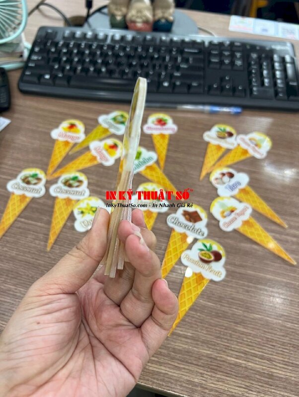In Mica làm que cắm hình cây kem, in thẻ Mica các hương vị kem có hình minh họa - INKTS893