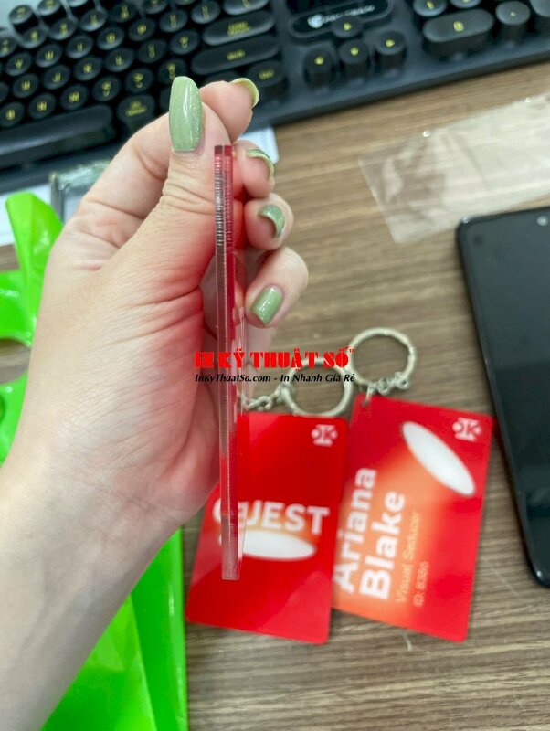 In móc khóa Mica trong làm đồ án tốt nghiệp - INKTS3303