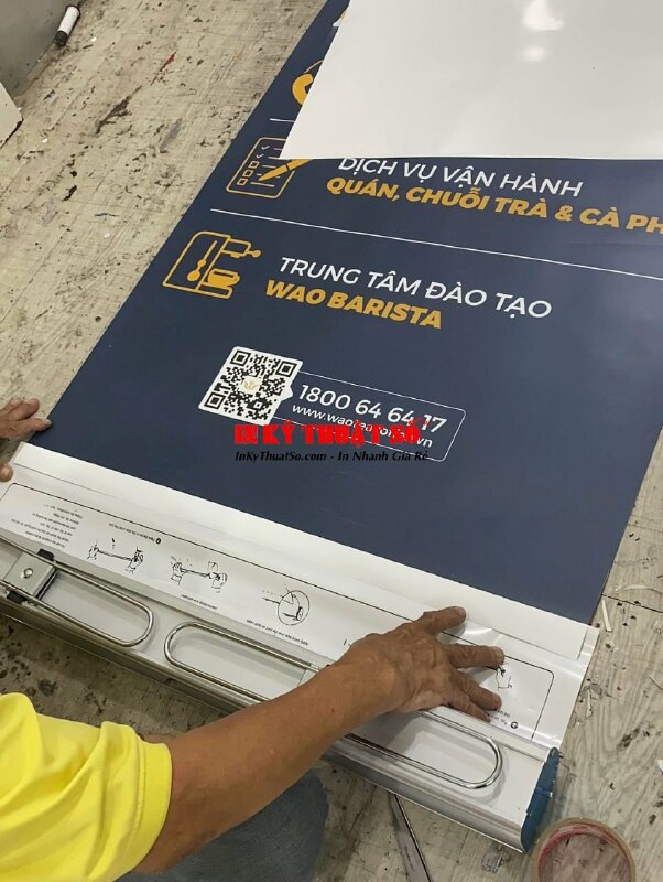 In poster khổ lớn lắp banner cuốn nhôm trưng bày sự kiện - INKTS378