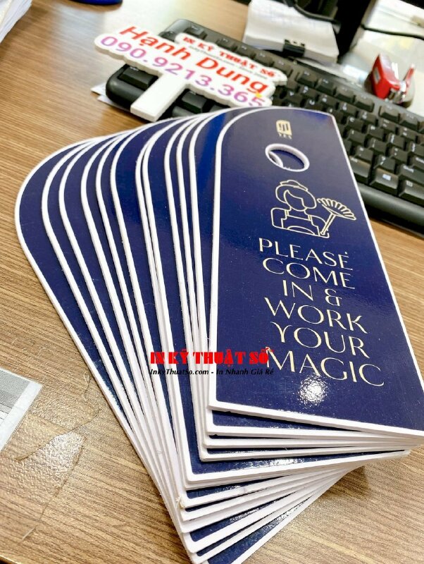 In thẻ treo cửa phòng khách sạn, thẻ treo đề nghị dọn phòng khách sạn - INKTS701