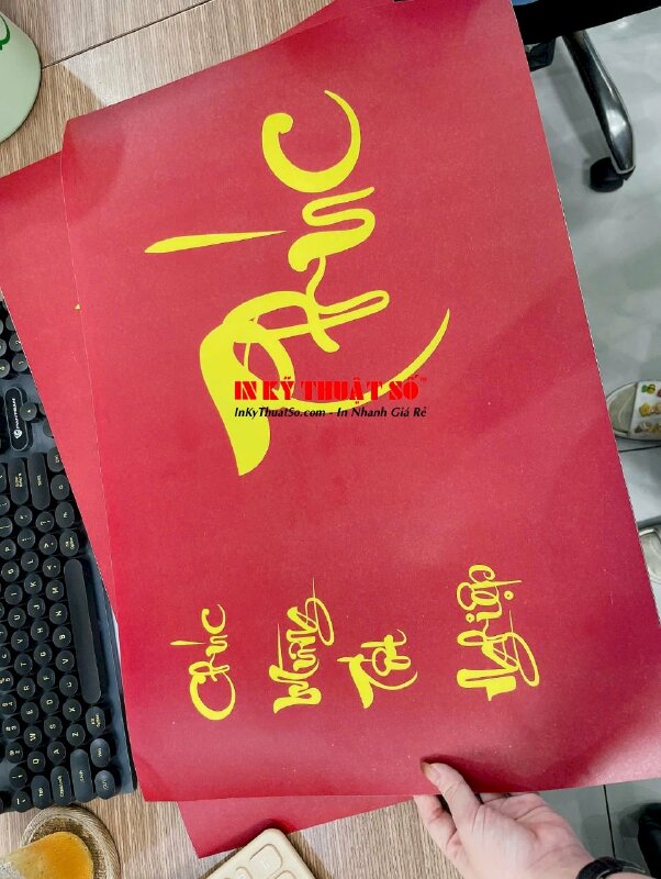 In tranh chữ thư pháp lồng kính từ giấy ảnh khổ 60cm x 40cm (khách về tự lồng khung kính) - INKTS1173
