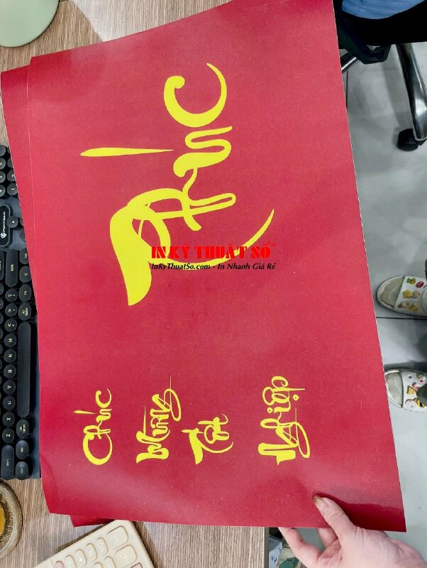 In tranh chữ thư pháp lồng kính từ giấy ảnh khổ 60cm x 40cm (khách về tự lồng khung kính) - INKTS1173