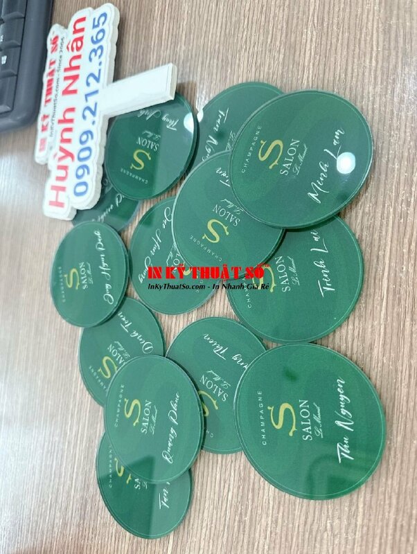 In UV mica tròn đường kính 7cm làm thẻ tên quà tặng - INKTS912
