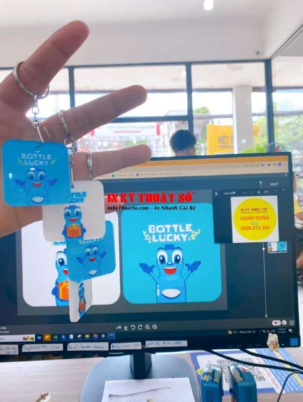 Làm móc khóa mica theo yêu cầu - INKTS613