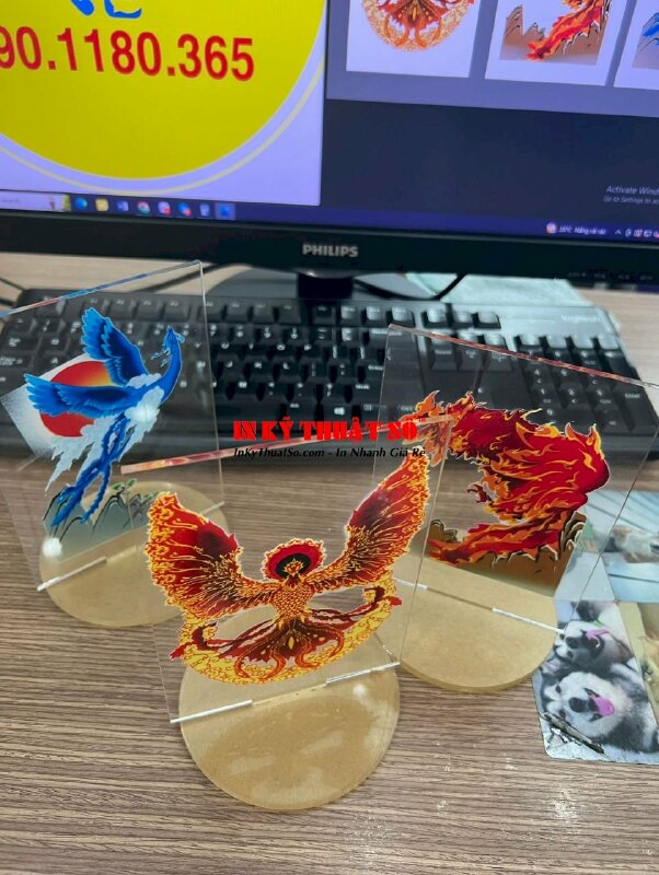Standee để bàn mica hình chim phượng hoàng, in UV lên mica trong 3li - INKTS625