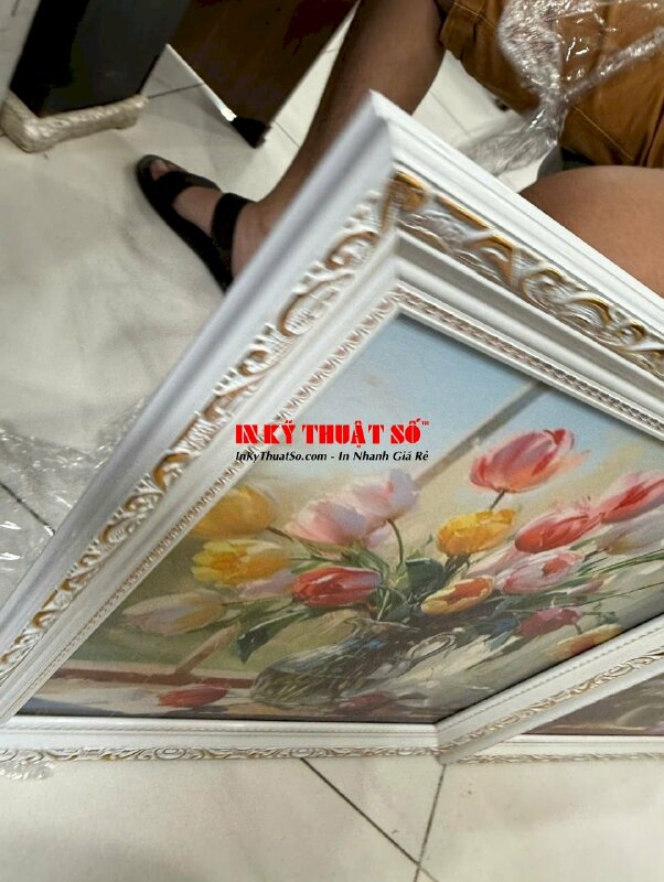 In Canvas tranh bình hoa tĩnh vật, đóng khung hoa văn cổ điển - INKTS3341