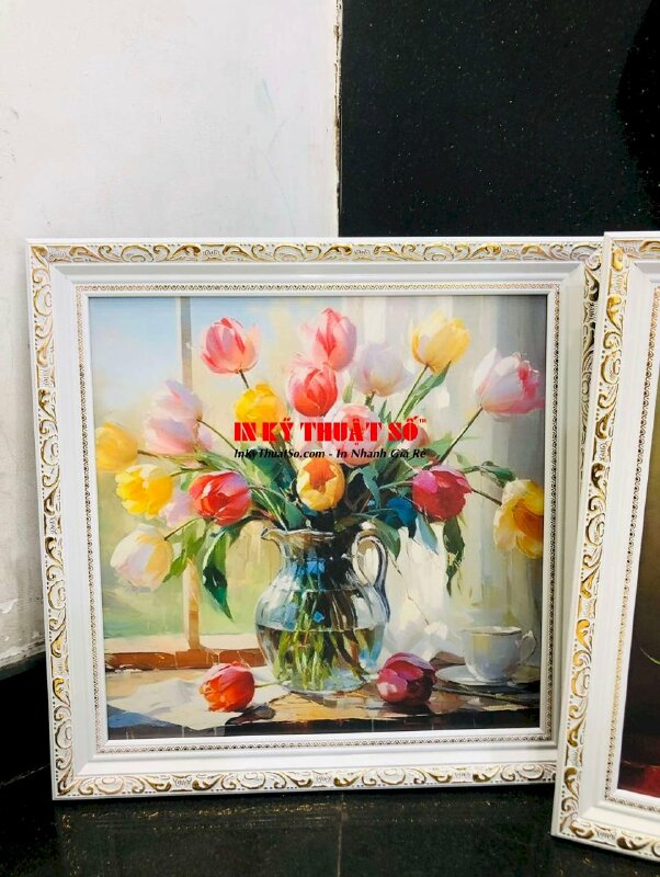 In Canvas tranh bình hoa tĩnh vật, đóng khung hoa văn cổ điển - INKTS3341