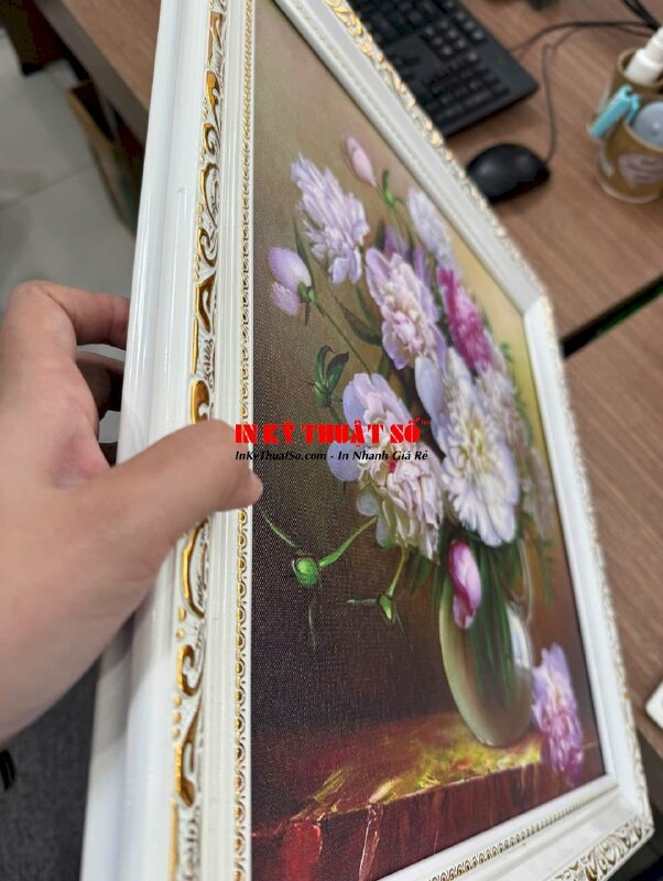 In Canvas tranh bình hoa tĩnh vật, đóng khung hoa văn cổ điển - INKTS3341