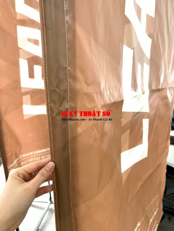 In cờ cánh buồm logo công ty đào tạo kỹ năng, in vải silk cờ phướn lưỡi liềm - INKTS1183