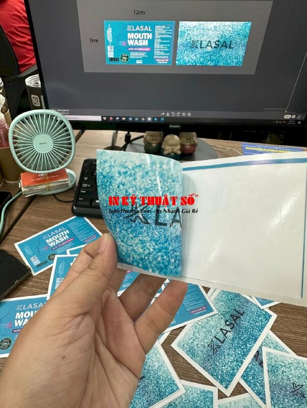 In decal 2 mặt giới thiệu sản phẩm nước súc miệng - INKTS427