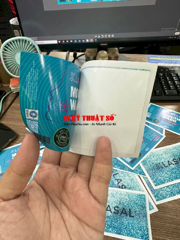 In decal 2 mặt giới thiệu sản phẩm nước súc miệng - INKTS427