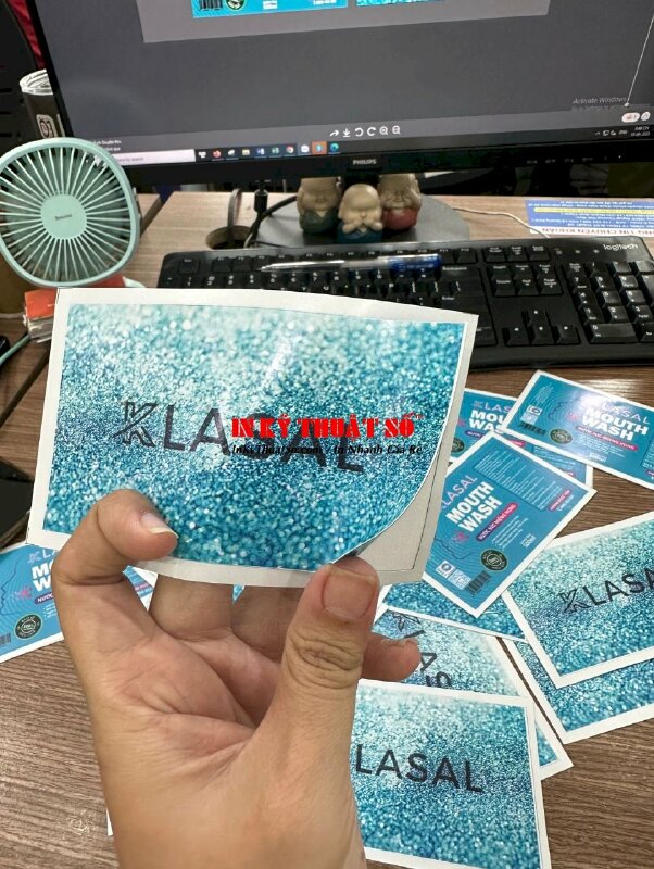 In decal 2 mặt giới thiệu sản phẩm nước súc miệng - INKTS427