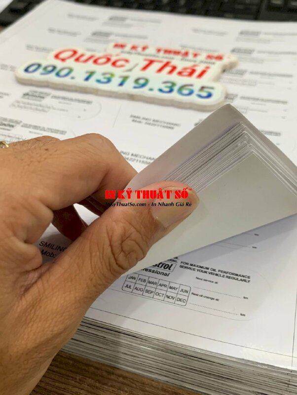 In Decal 2 mặt quảng bá thương hiệu Castrol - INKTS418