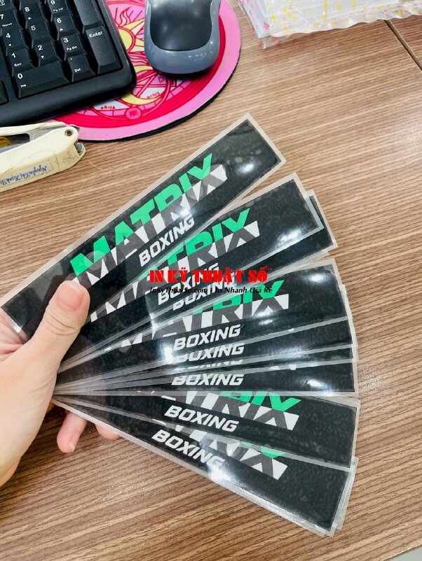 In decal ép nhiệt lên áo thun logo boxing - INKTS768