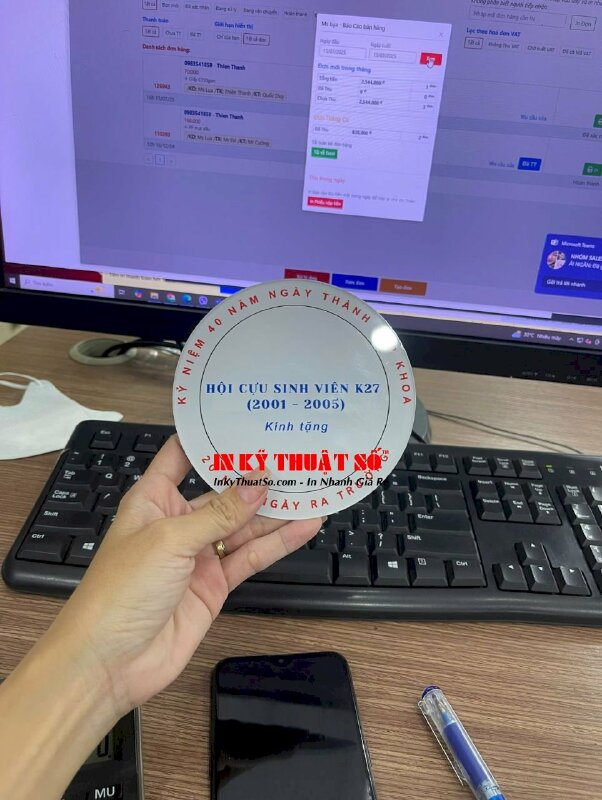 In huy hiệu Mica Kính Tặng gắn nam châm mặt sau cho Hội Cựu sinh viên - INKTS3348