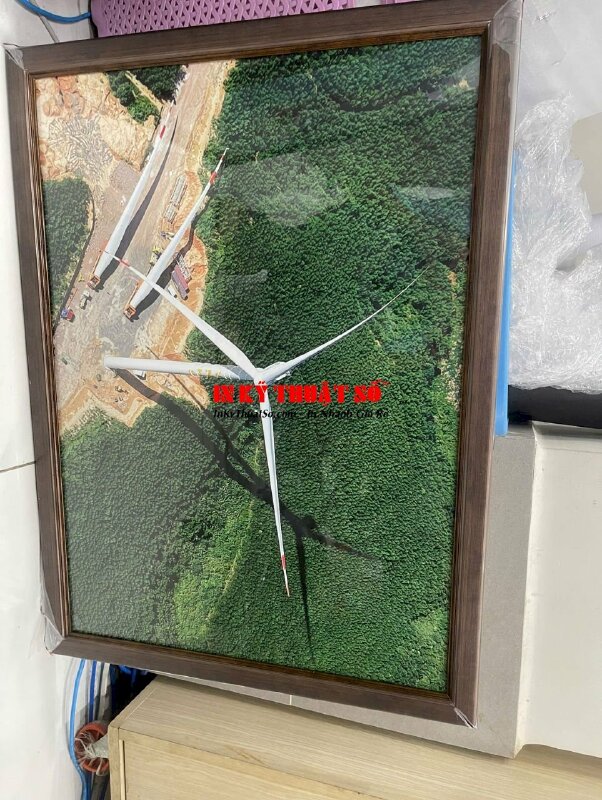 In khung ảnh điện gió Tây Nguyên khổ lớn, lồng kính viền 3cm, ván lót mặt sau - INKTS3372
