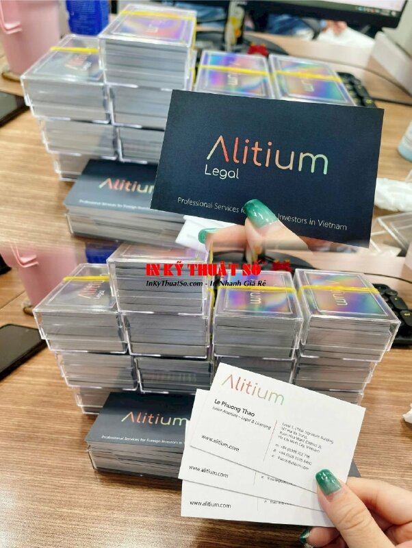 In name card chức danh Junior Associate - Legal & Licensing nhân viên pháp lý công ty luật, in card nhanh 1 ngày có hàng - INKTS3353