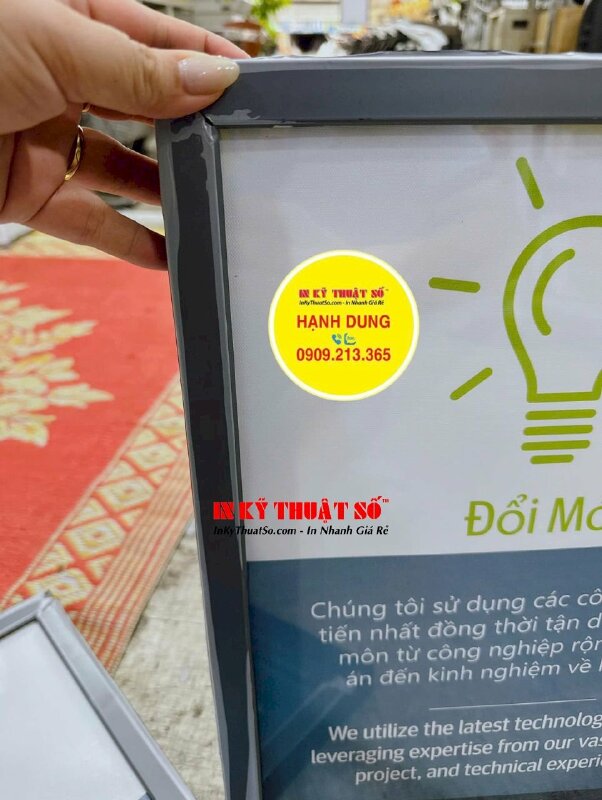 In tranh Canvas cổ động nội duy công ty song ngữ Việt Anh, đóng khung viền đen trơn khổ A3 - INKTS3366
