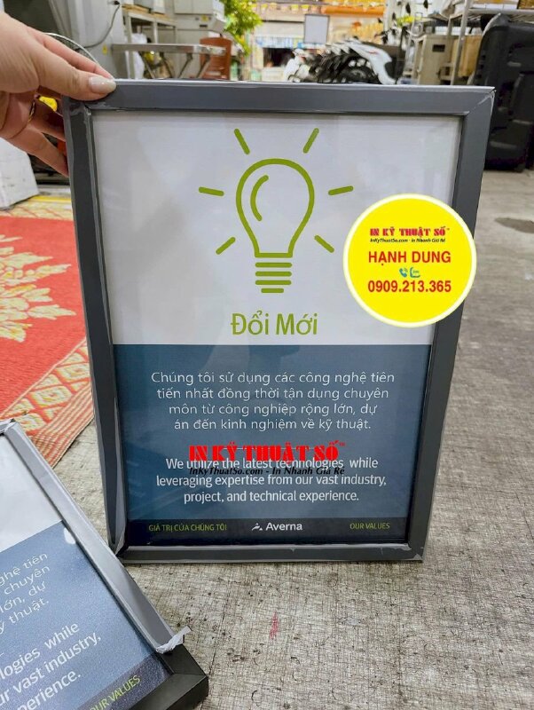 In tranh Canvas cổ động nội duy công ty song ngữ Việt Anh, đóng khung viền đen trơn khổ A3 - INKTS3366