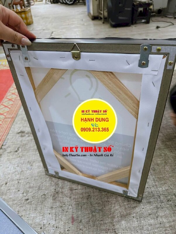 In tranh Canvas cổ động nội duy công ty song ngữ Việt Anh, đóng khung viền đen trơn khổ A3 - INKTS3366