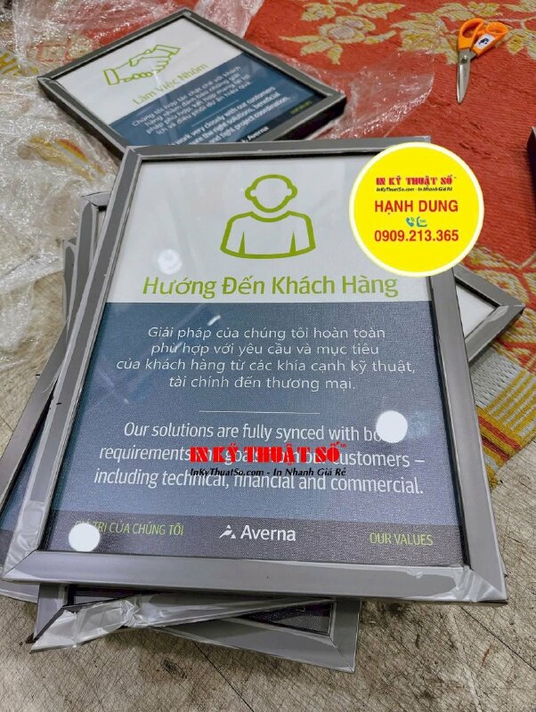 In tranh Canvas cổ động nội duy công ty song ngữ Việt Anh, đóng khung viền đen trơn khổ A3 - INKTS3366