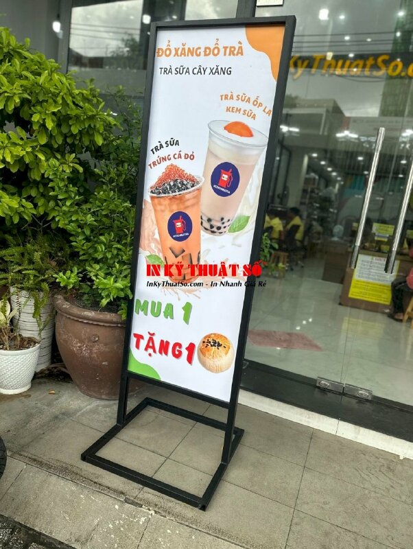 Khung standee sắt in theo yêu cầu, standee chân sắt quán trà sữa - INKTS656