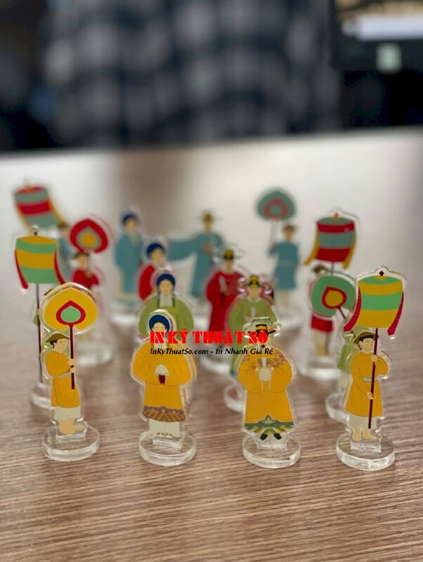 Mô hình Standee Mica in UV 2 mặt, 3 lớp mực in làm bộ sưu tập nhân vật cung đình Việt Nam xưa mặc lễ phục truyền thống - INKTS3361