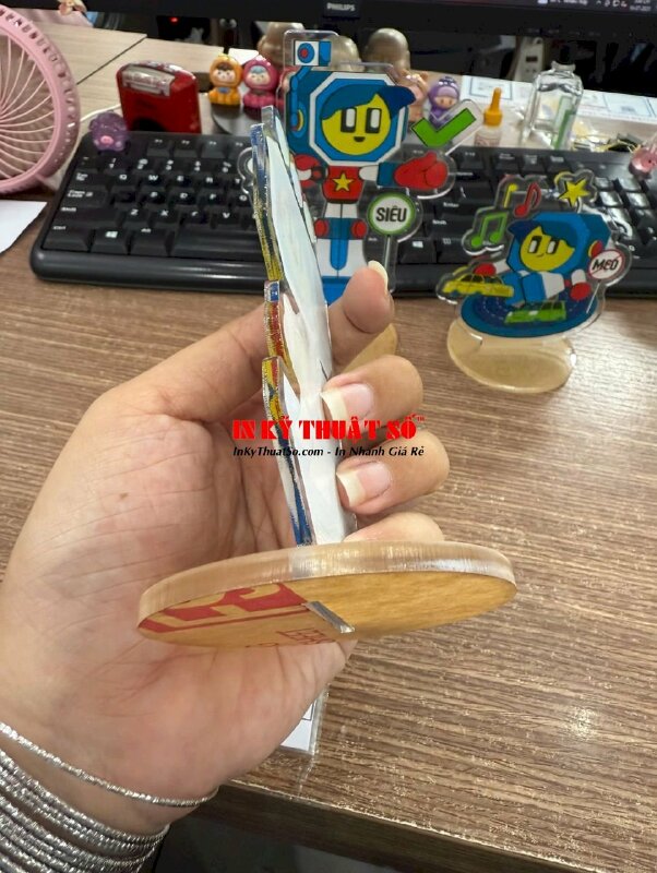 Standee mica trong 3li, in mô hình đồ án tốt nghiệp - INKTS3347