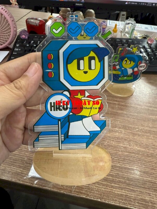Standee mica trong 3li, in mô hình đồ án tốt nghiệp - INKTS3347