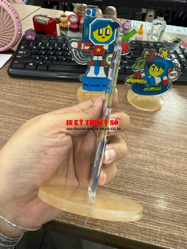 Standee mica trong 3li, in mô hình đồ án tốt nghiệp - INKTS3347