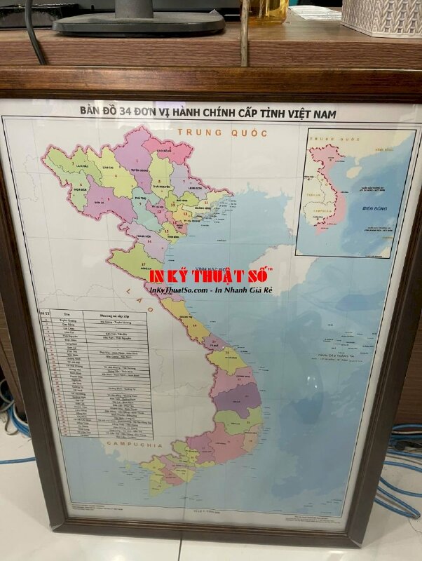 Tranh bản đồ Việt Nam in giấy ảnh mực dầu, đóng khung tranh lồng kính viền 3cm, ván lót mặt sau - INKTS3371