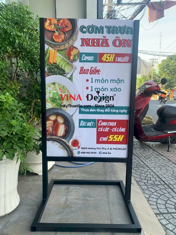 Chân standee khung sắt 60cm x 90cm 2 mặt nội dung, giới thiệu quán bún bò Huế - INKTS3432
