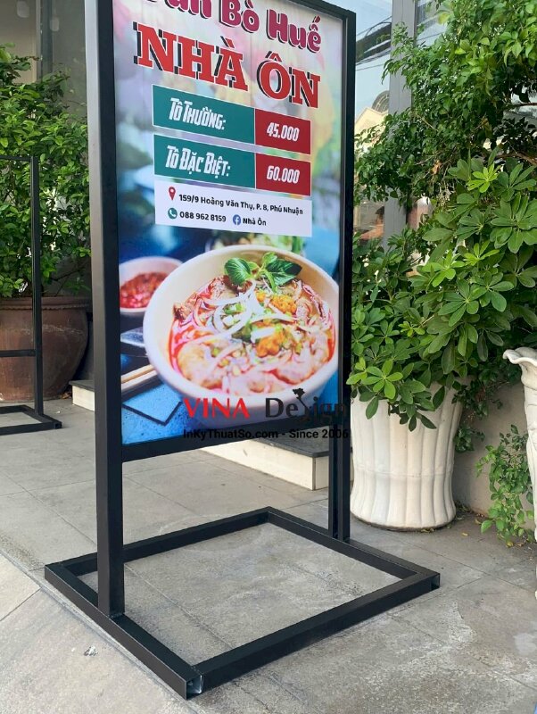 Chân standee khung sắt 60cm x 90cm 2 mặt nội dung, giới thiệu quán bún bò Huế - INKTS3432