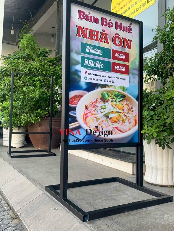 Chân standee khung sắt 60cm x 90cm 2 mặt nội dung, giới thiệu quán bún bò Huế - INKTS3432
