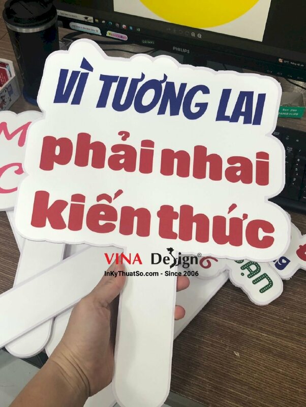 In bảng hashtag cầm tay chụp ảnh tốt nghiệp, bế giảng, khai giảng, chụp ảnh kỷ yếu - INKTS316