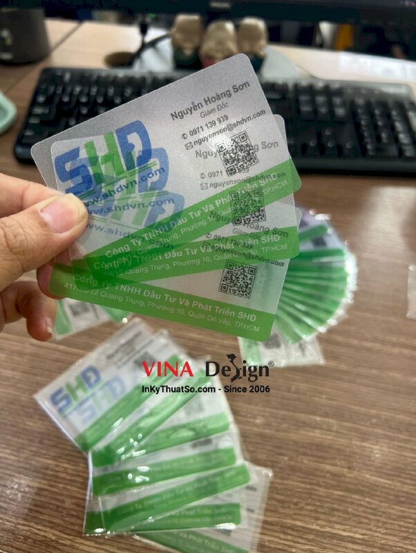 In card visit bằng nhựa, card visit QR code cho giám đốc - INKTS805