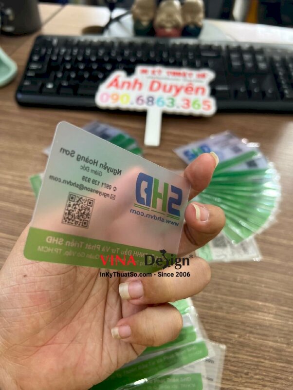 In card visit bằng nhựa, card visit QR code cho giám đốc - INKTS805