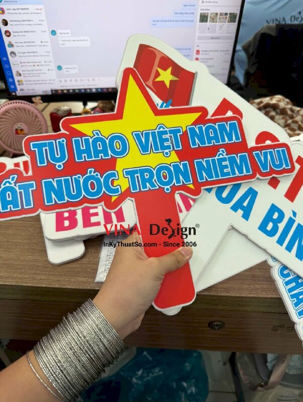 In hashtag cầm tay 30/4 Tự hào Việt Nam đất nước trọn niềm vui - INKTS3433